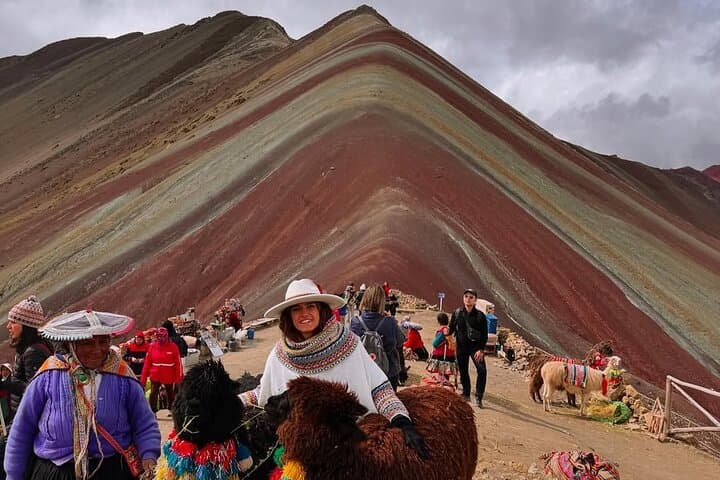 Cusco Rainbow Mountain (Vinicunca): Full-Day Hike with Buffet Lunch & Red Valley