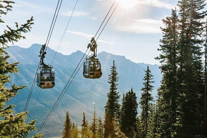 5-Day Canadian Rockies: Lake Louise to Columbia Icefield Small-Group Tour photo 4