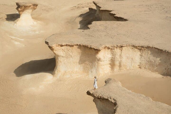 West Qatar Desert Tour: Richard Serra Sculpture & Mushroom Rocks photo 2