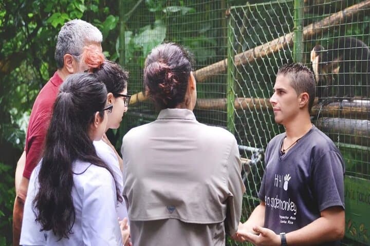 Proyecto Asis Wildlife Rescue Tour — La Fortuna Animal Rehabilitation & Volunteer Visit photo 3