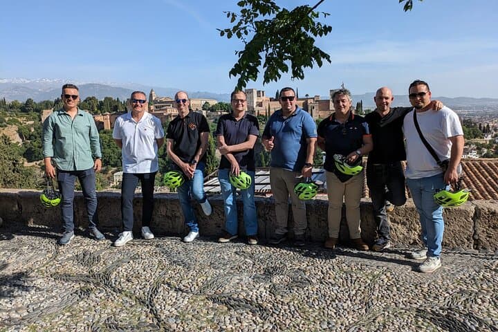 Discover Granada by E-Bike: 3-Hour Albaycín & Mirador Tour photo 3