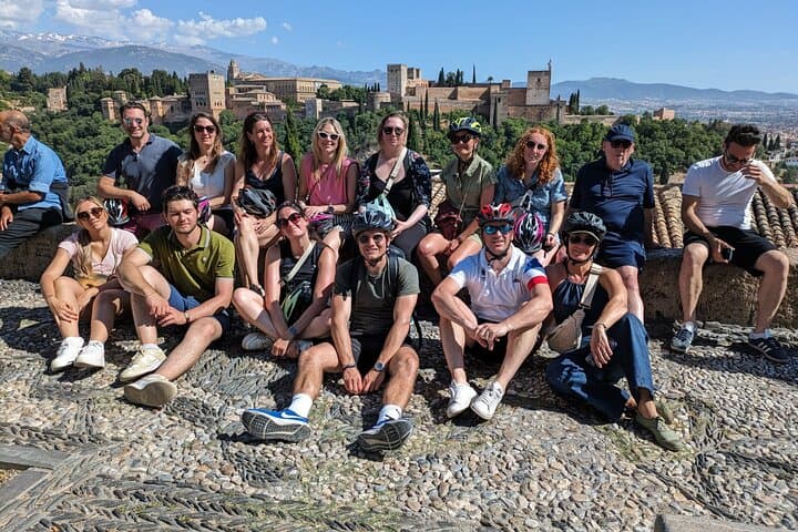 Discover Granada by E-Bike: 3-Hour Albaycín & Mirador Tour photo 6