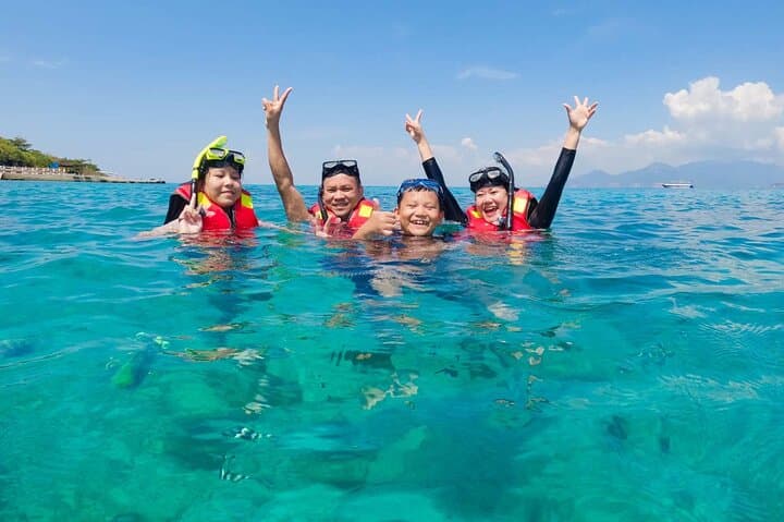 Snorkeling Hon Mun: Nha Trang’s Coral Reefs & Island Cruise photo 2