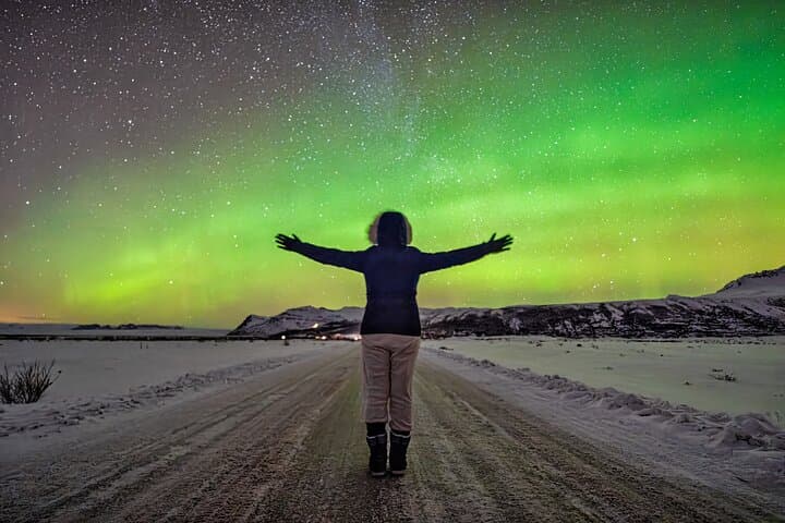 Chasing the Northern Lights: Small-Group Aurora Tour from Reykjavik