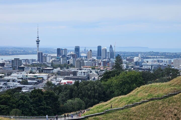 Auckland in Four Hours: Westhaven to Mission Bay Small-Group City Tour photo 2