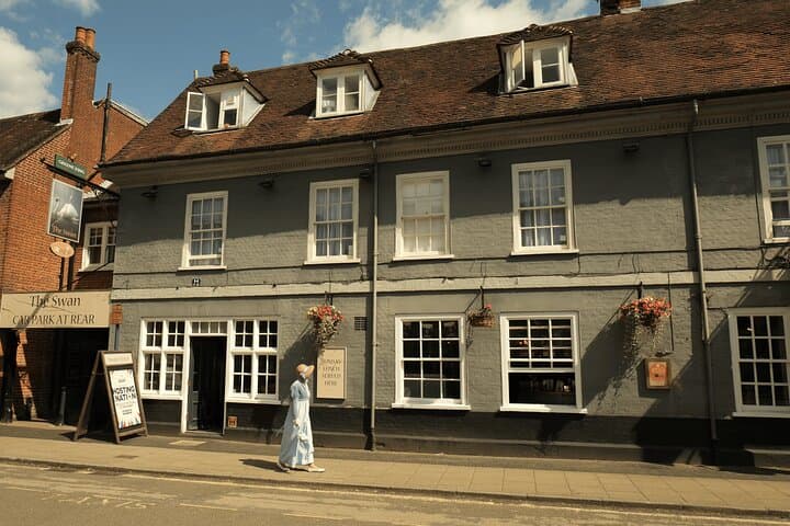 Alton to Chawton: Guided Jane Austen Walking Trail (2.5 km)
