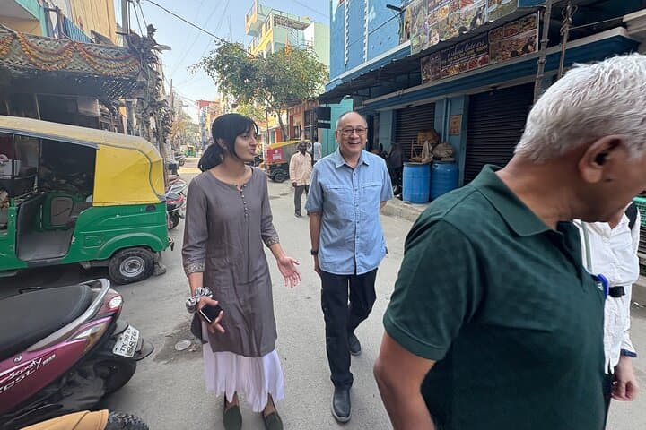 Guided Walk Through Ejipura Slums: Community-Led Tour in Bengaluru photo 4