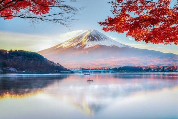 Private Mount Fuji Day Tour from Tokyo: Chureito, Caves, Onsen & Views photo 3