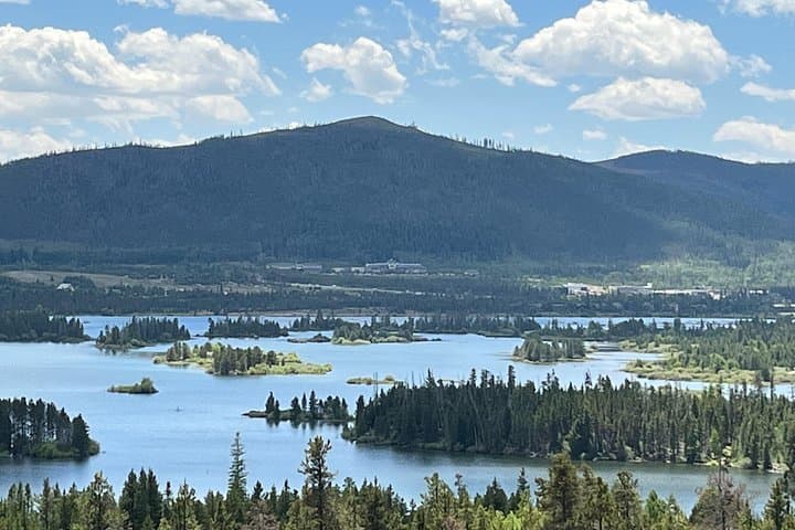Guided SUP Tour of Lake Dillon Islands near Breckenridge photo 2