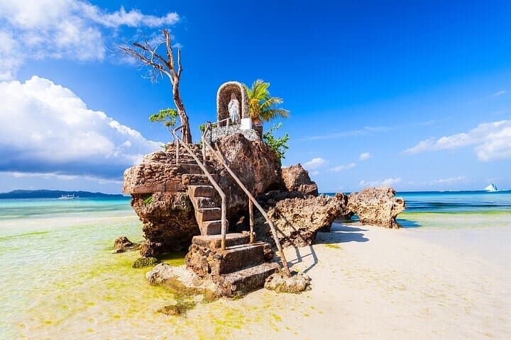 Private Half-Day Boracay Tour to Puka Beach, Mt Luho & Willy's Rock photo 5