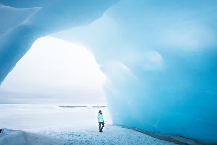 Private 2-Day Northern Lights, Glacier Lagoon & Ice Caves — Luxury South Coast Tour