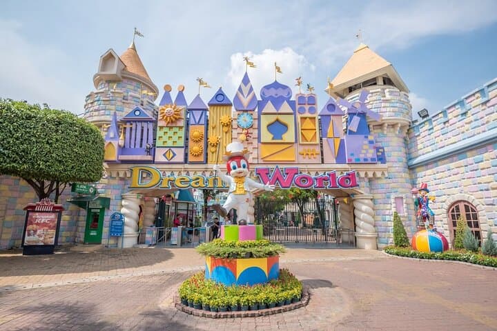 Dream World Bangkok Super Visa: Complete Guide to a Full Day of Rides and Snow Play photo 2