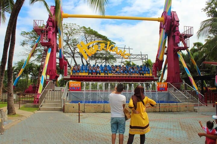 Dream World Bangkok Super Visa: Complete Guide to a Full Day of Rides and Snow Play photo 3