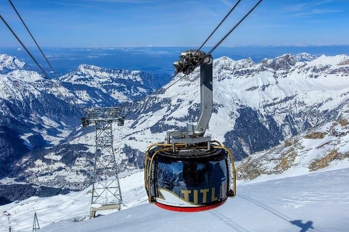 Private Day Tour to Mount Titlis & Lucerne: Rotair, Cliff Walk and Glacier Cave photo 2