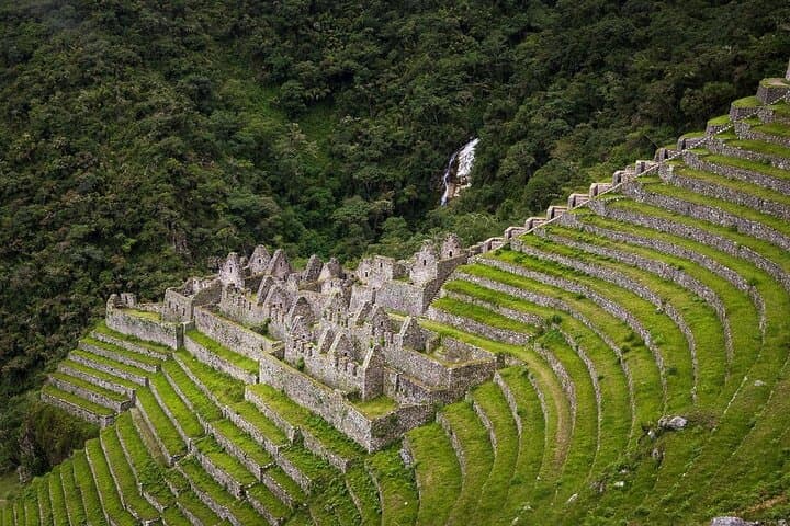 Essential Peru: 14-Day Nazca, Lake Titicaca & Machu Picchu Adventure photo 3