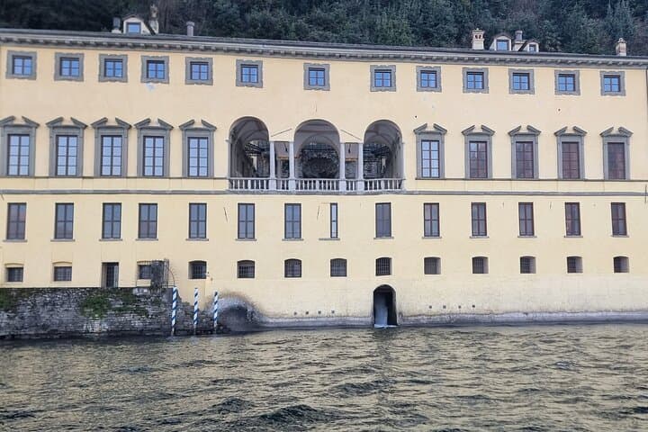 Two-Hour Lake Como Mini Boat Tour with Aperitif and Villa Views photo 2