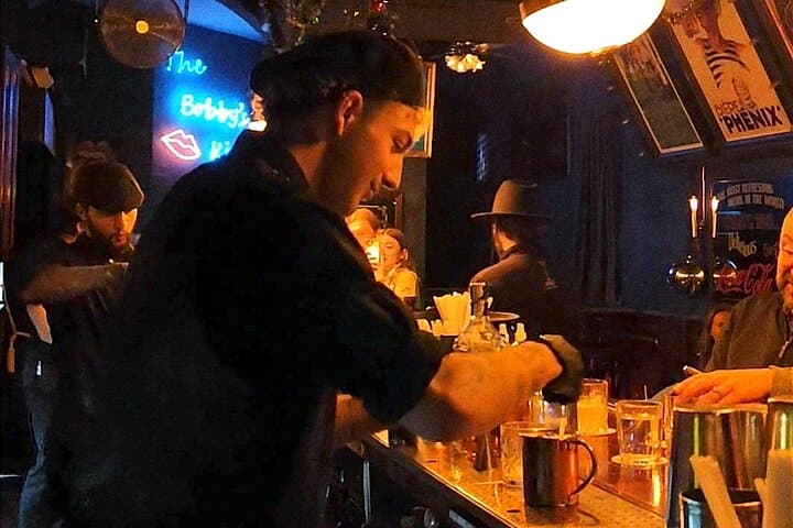 Explore Barcelona's Hidden Bars: 3-Bar Speakeasy Walking Tour photo 3