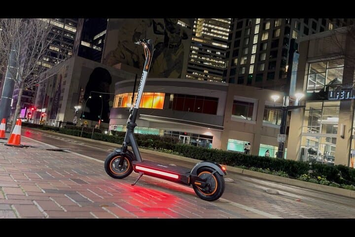 Deep Ellum & Downtown Dallas on a Max Pro E‑Scooter: Self‑Guided Urban Ride photo 4