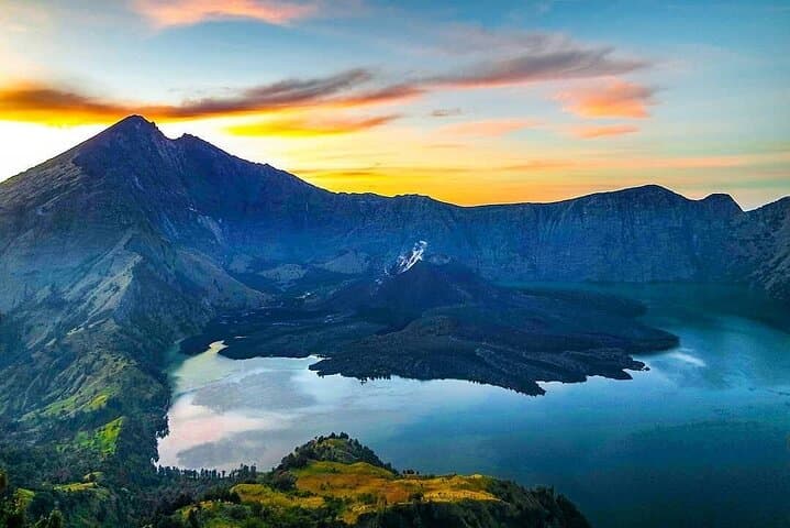 One-Day Rinjani Trek to Senaru Crater Rim: Day Hike Guide