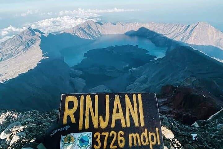Mount Rinjani 2-Day Summit Trek from Sembalun — Sunrise at 3,726m