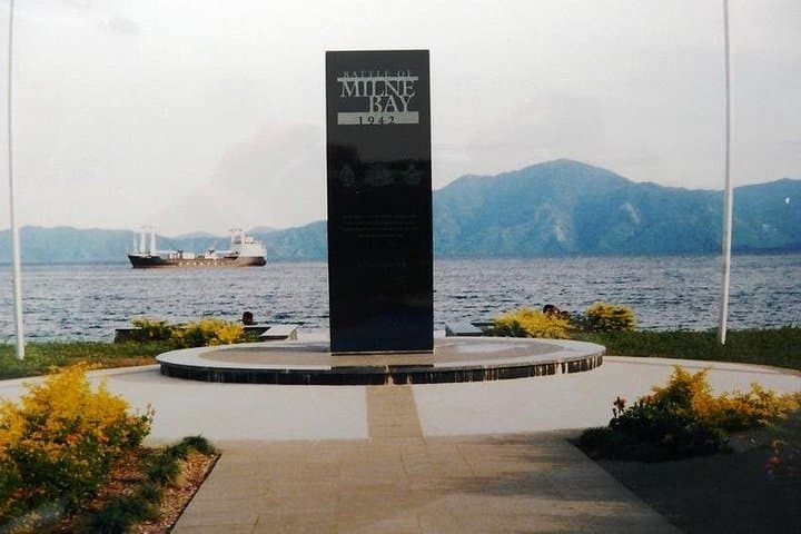 Explore Alotau's WWII Sites: 3-Hour Private Bus Tour from Cruise Port