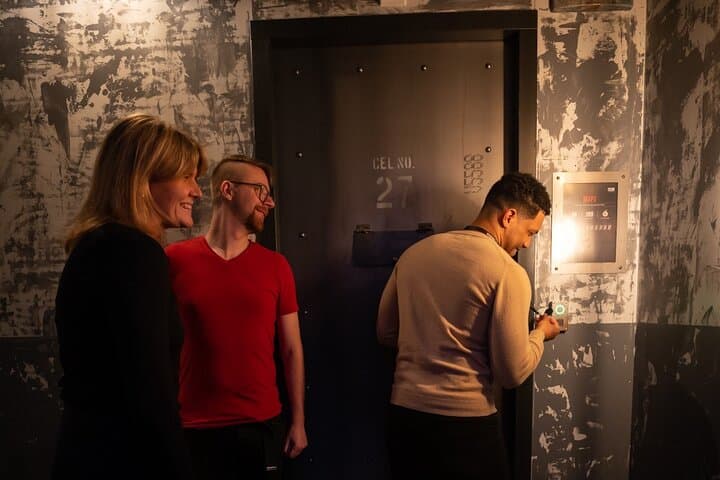 Prison Island Madrid: 2-Hour High-Tech Escape Game Experience photo 4