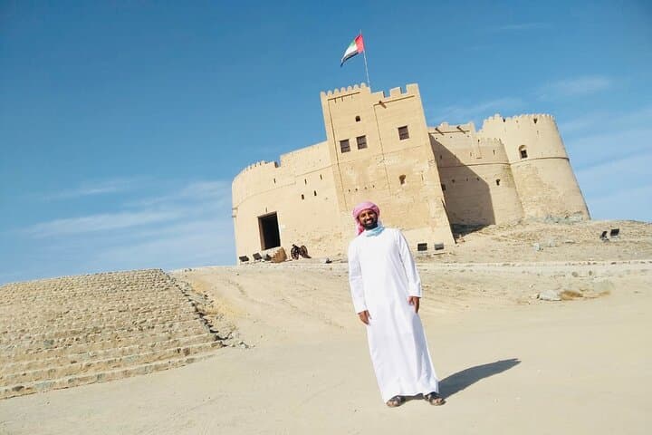 Six-Emirates Cultural Tour from Dubai — Full-Day History, Coastlines & Forts