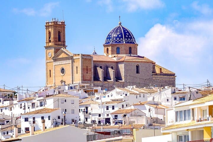 Guadalest, Altea & Algar Fountains Day Trip from Valencia photo 2