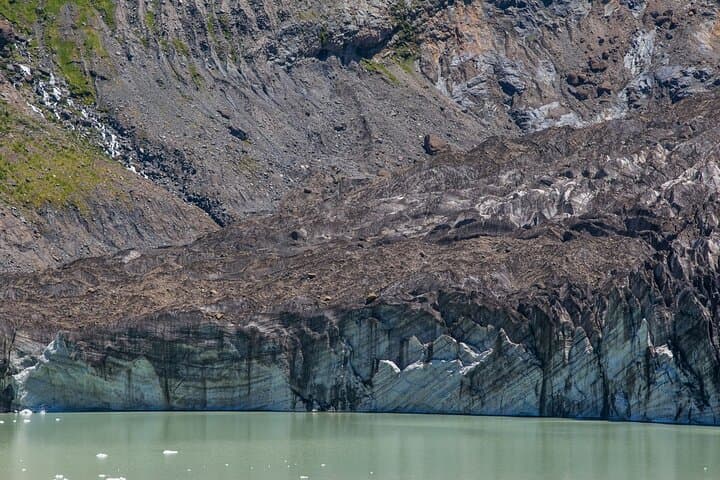 Cerro Tronador Day Tour from Bariloche — Ventisquero Negro, Pampa Linda & Black Glacier photo 4