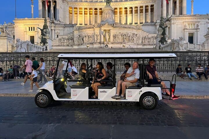 glide-through-rome-private-golf-cart-tour-colosseum-pantheon photo 6