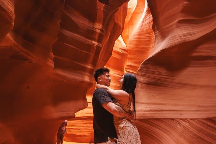 Capture Reflection Canyon: Private Professional Photo Shoot Near Lake Powell