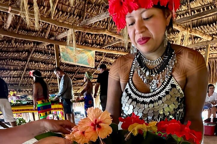 Emberá Village & Chagres Waterfall Day Trip from Panama City photo 2