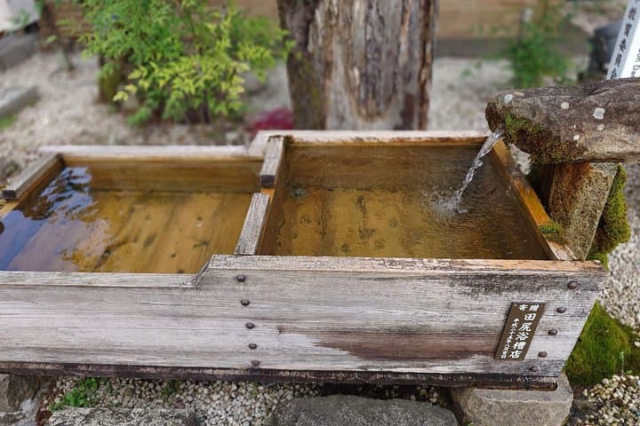 Explore Gujo-Hachiman: Castle, Waterways & Traditional Crafts Day Trip from Nagoya photo 5