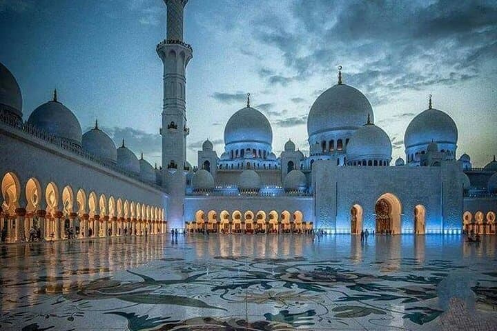 Sheikh Zayed Grand Mosque & BAPS Hindu Mandir: Private Tour from Dubai photo 3