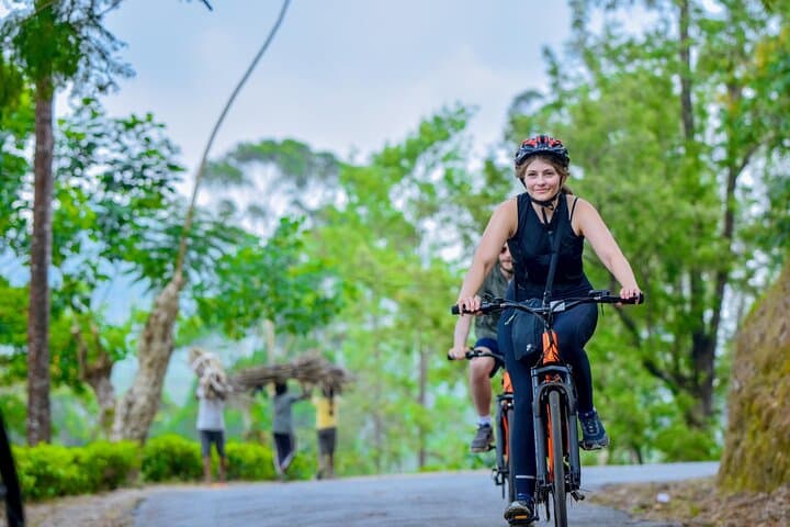 Tea Loops E-Biking: Electric Ride Through Central Sri Lanka’s Tea Plantations photo 4