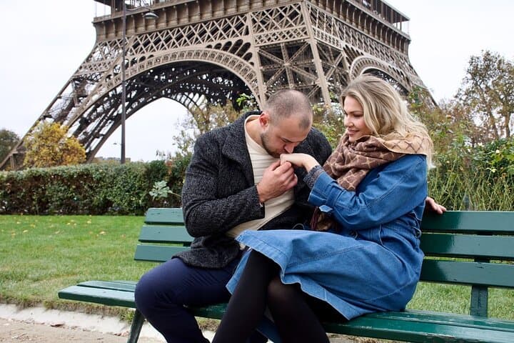 Private Photoshoot at the Eiffel Tower — Professional Session from Trocadéro photo 2