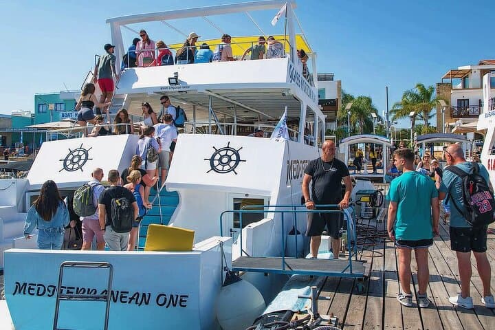 Blue Lagoon & Aphrodite's Rock: Full-Day Boat Trip from Limassol photo 4