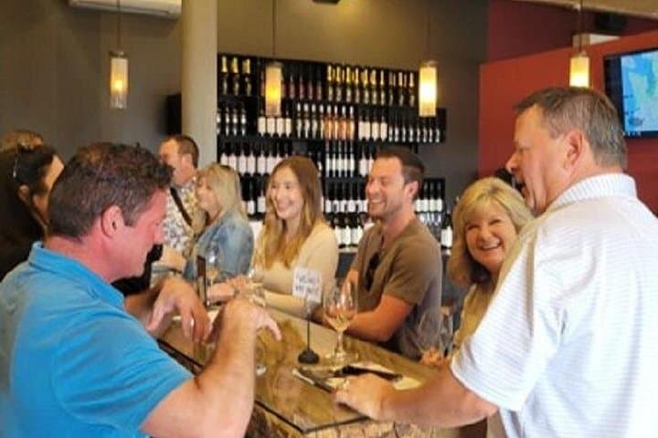 Seattle to Woodinville: Hollywood Artisan Wine Tasting Experience photo 5
