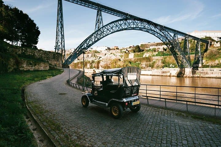 Porto in a Classic Ford T: Private 1-Hour Historic City Tour photo 3