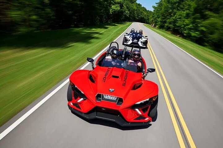 Traverse City Slingshot Rental: 2025 Polaris Open-Air Roadster Experience photo 2