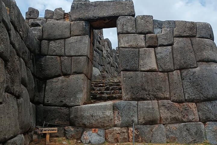 7-Day Lima to Cusco Adventure: Machu Picchu, Humantay Lake & Rainbow Mountain photo 4