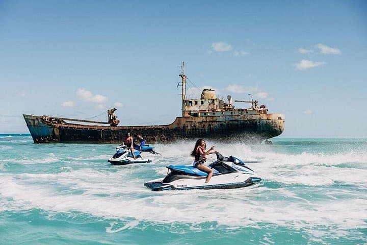 Jet Ski Adventure in Turks and Caicos: Explore La Famille Wreck & Hidden Cays photo 1