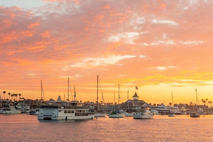 Newport Beach Sunset Cruise: 90-Min Evening Harbor Cruise with Full Bar photo 2