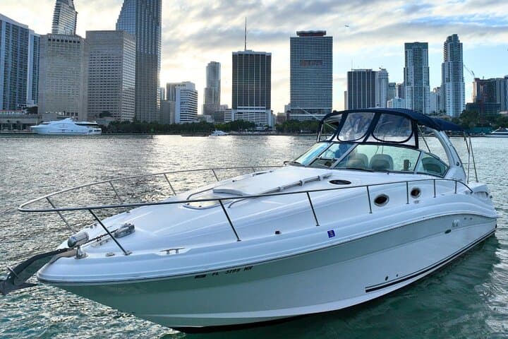Miami Private Yacht Cruise: 2-Hour Biscayne Bay Charter photo 4