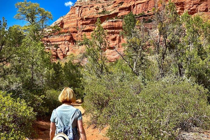 Private Sedona Hiking Tour from Phoenix & Scottsdale — Red Rock Day Hike photo 2