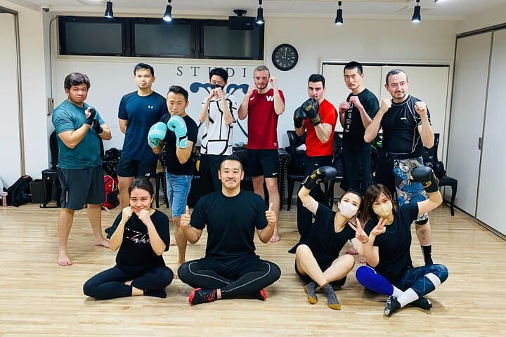 Kickboxing with an Ex-Pro in Tokyo: 1-Hour Training with Kato Sensei photo 2