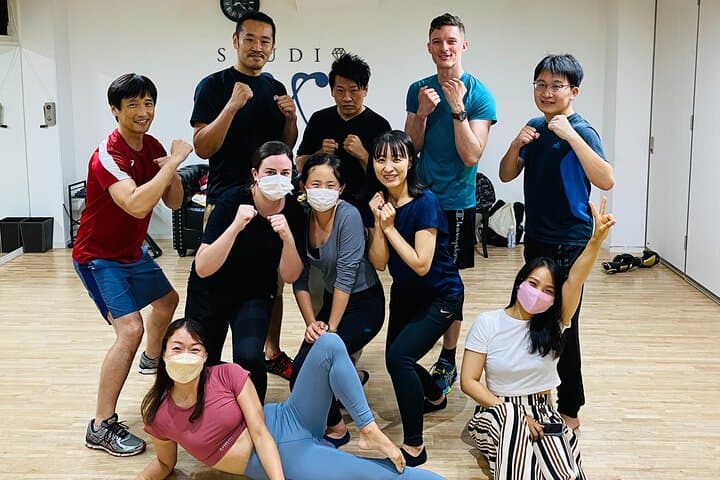Kickboxing with an Ex-Pro in Tokyo: 1-Hour Training with Kato Sensei photo 4