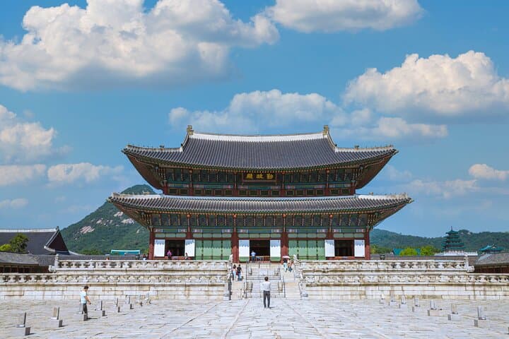 Seoul Gastroventure: Gyeongbokgung Palace & Insadong Food Day Tour photo 3