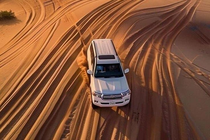 Private Sunrise Safari in Ras Al Khaimah — 4x4 Desert Sunrise Experience photo 1