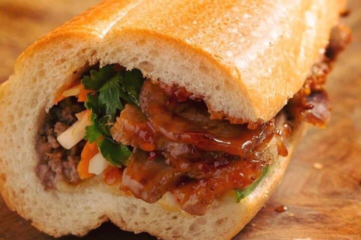 Hanoi Hidden Bites: Premium Old Quarter Street Food Tour photo 3